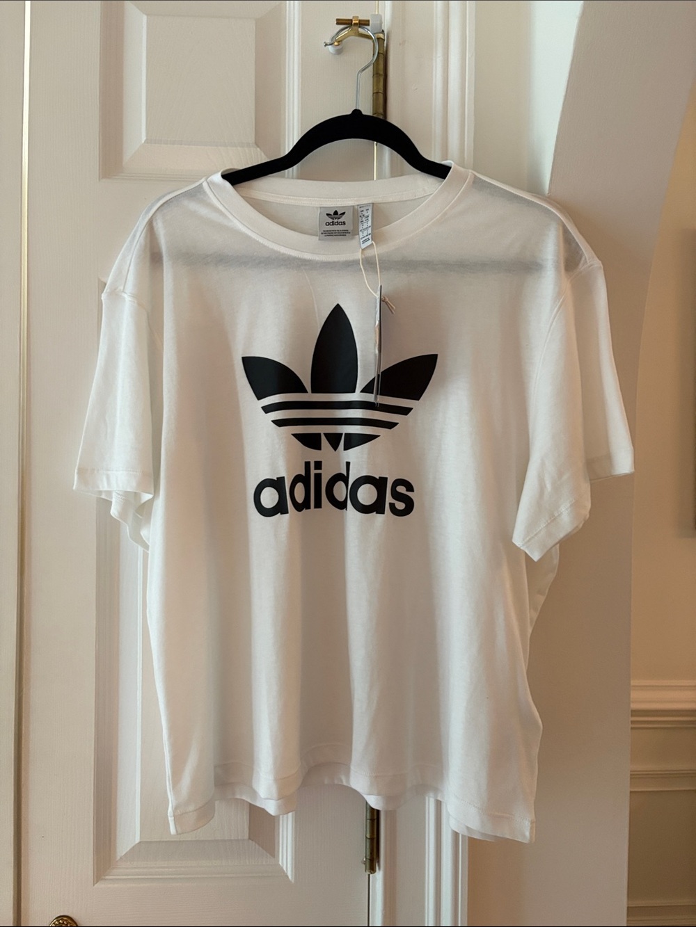 NWT ADIDAS T-Shirt women’s Large